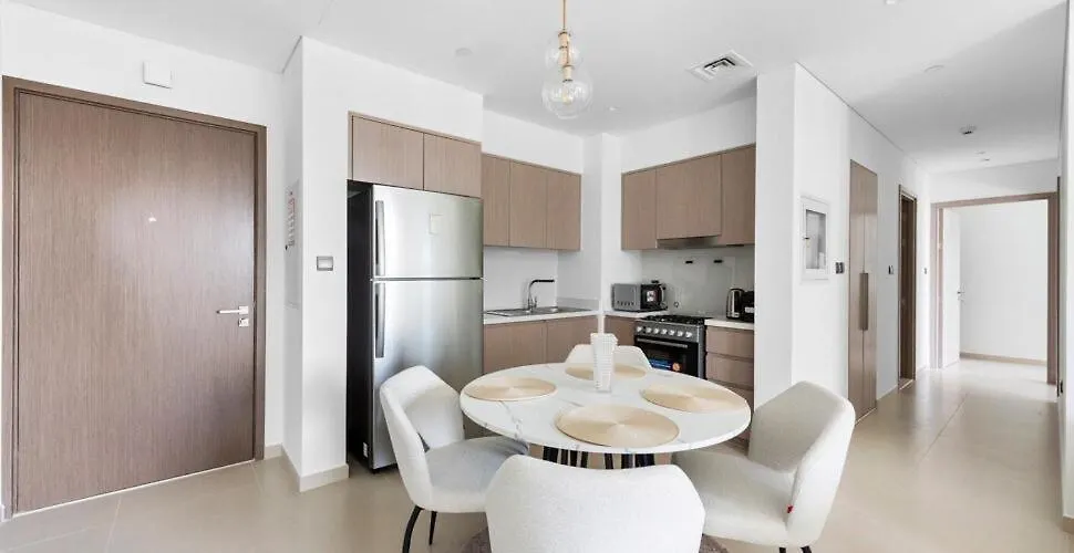 Spacious 2 Bedroom In Act1 Act 2 Downtown Dubai 0*,  Emirados Árabes Unidos